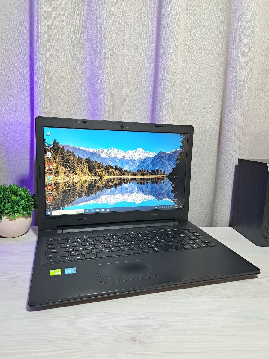 Ноутбук Lenovo 100-15ibd/4 ядра/4 Gb Ram/SSD 256 Gb/GeForce 920M 2 Gb