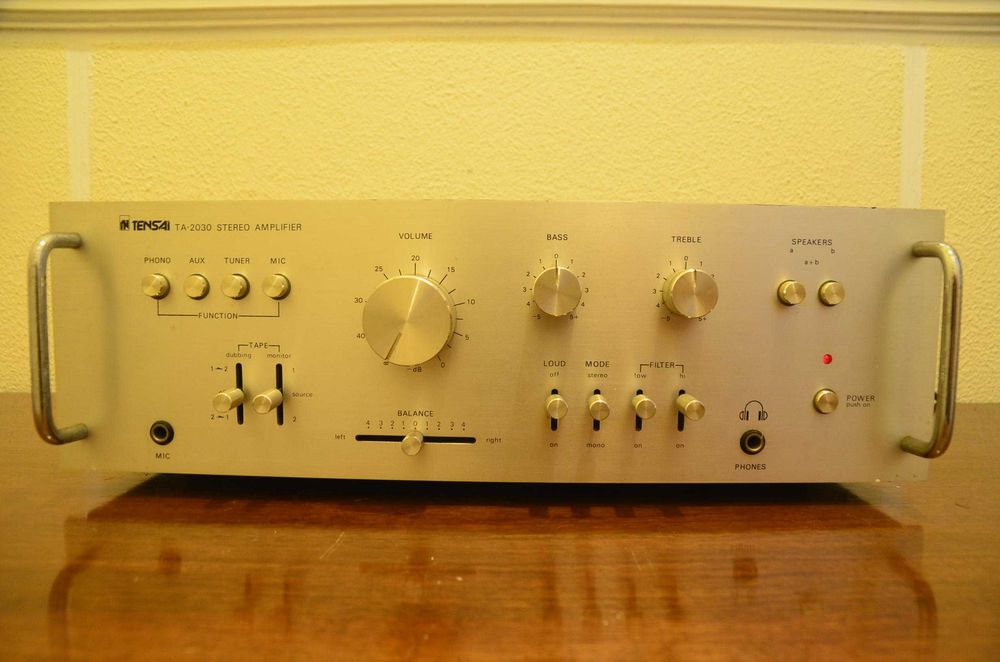 Amplificador Tensai (Akai) TA-2030