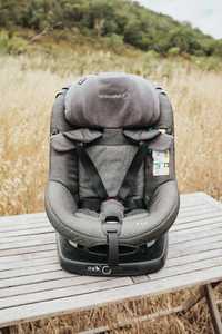 Cadeira Auto i-Size rotativa para bebé Bebeconfort AxissFix