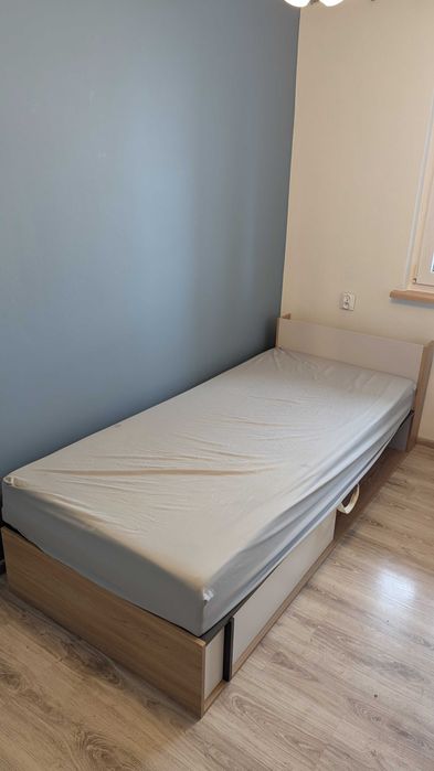 Łóżko jednoosobowe 90x200