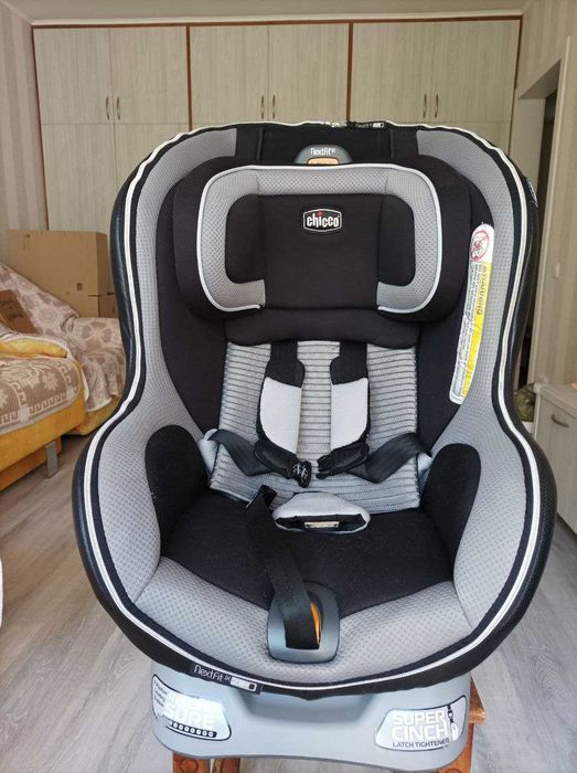 Автокрісло Chicco NextFit ZIP (від 2,2 кг до 29,4 кг)