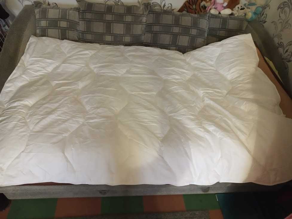 Гипоаллергенное одеяло  200х140 см, Франция