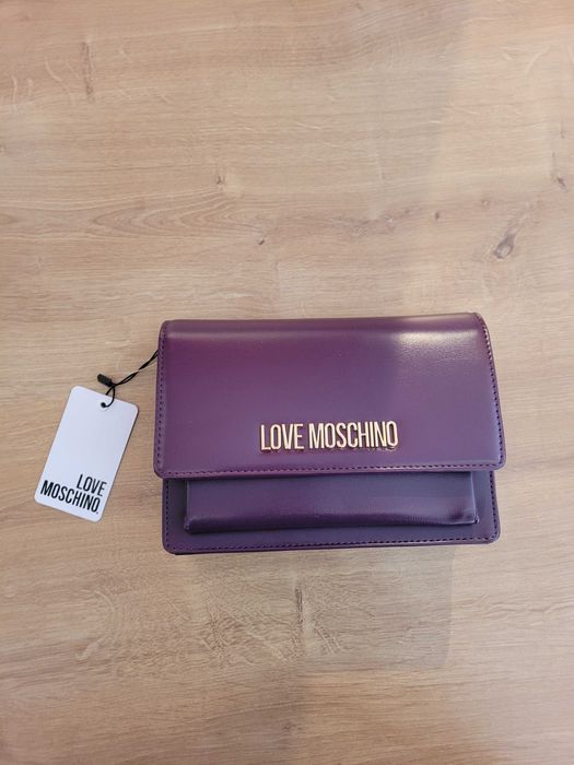 Elegancka kopertówka Love Moschino