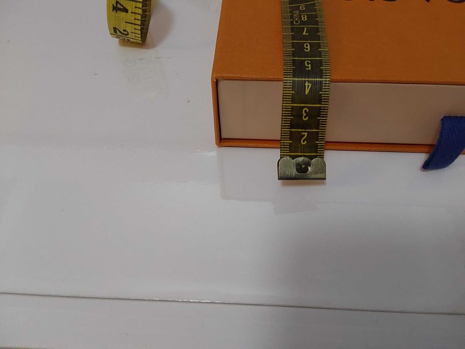 Caixa Nova Louis Vuitton.