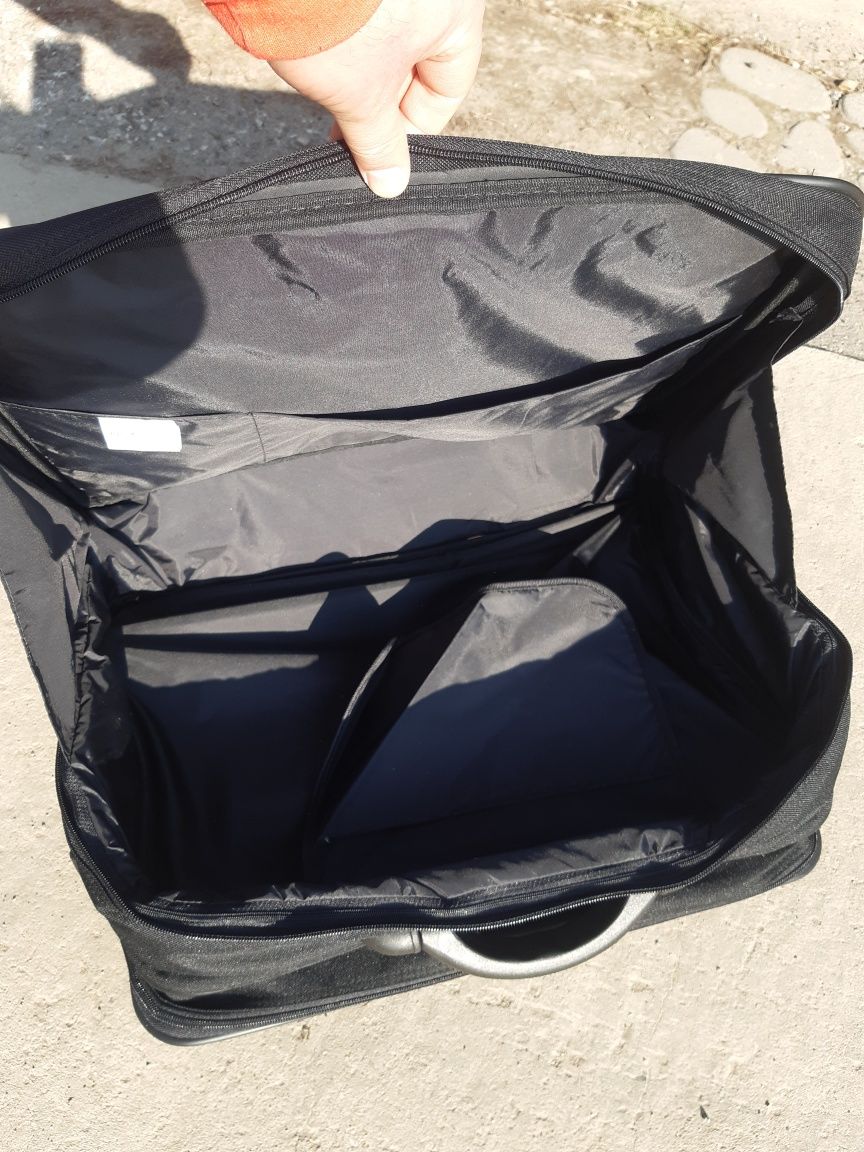 Torba podróżna, bagaż podręczy, aktówka na laptopa, neseser na dokumen