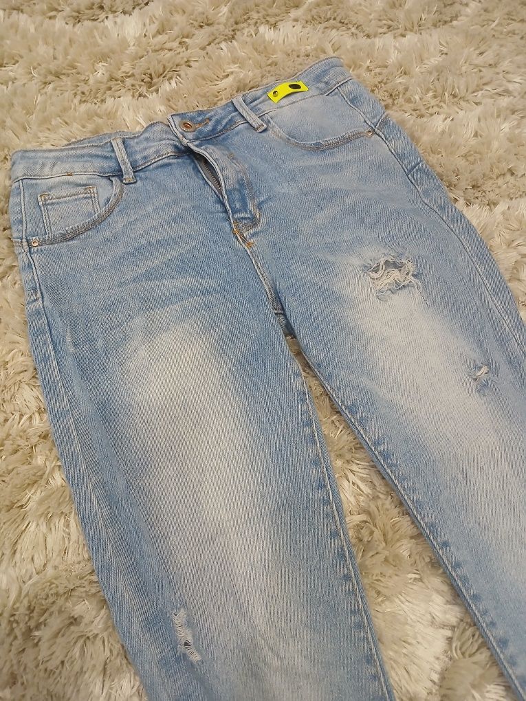 Spodnie damskie jeans przetarcia