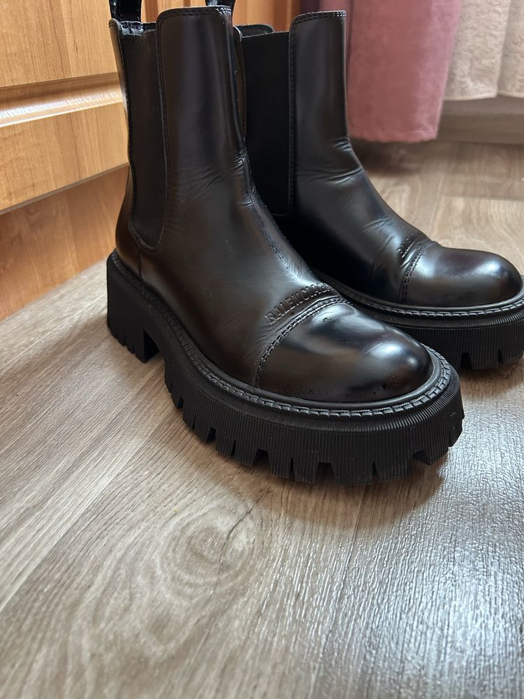 Б/у ботинки  Balenciaga