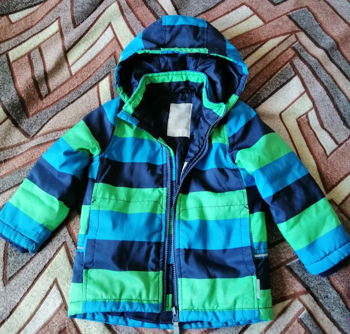Куртка на хлопчика 2-3 років.