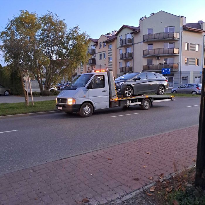 Laweta Transport samochodów