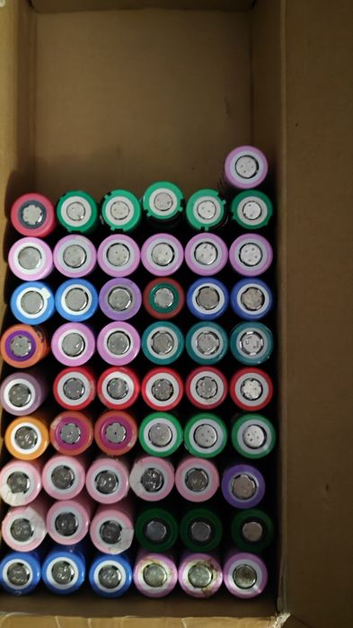 55 pilhas/baterias 18650