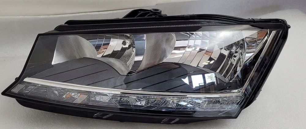 LAMPA LEWA PRZEDNIA PRZÓD SKODA FABIA III 6V1 LIFT 2018- 6V1941015D