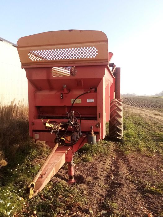 Sprzedam rozrzutnik obornika