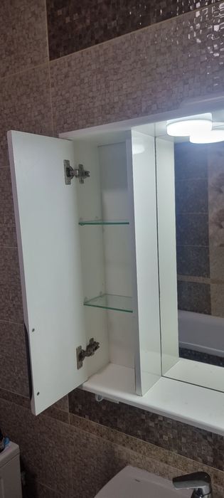 Дзеркало в ванну  ш65см/вис70см+ Пенал шафа ш40см/в190
