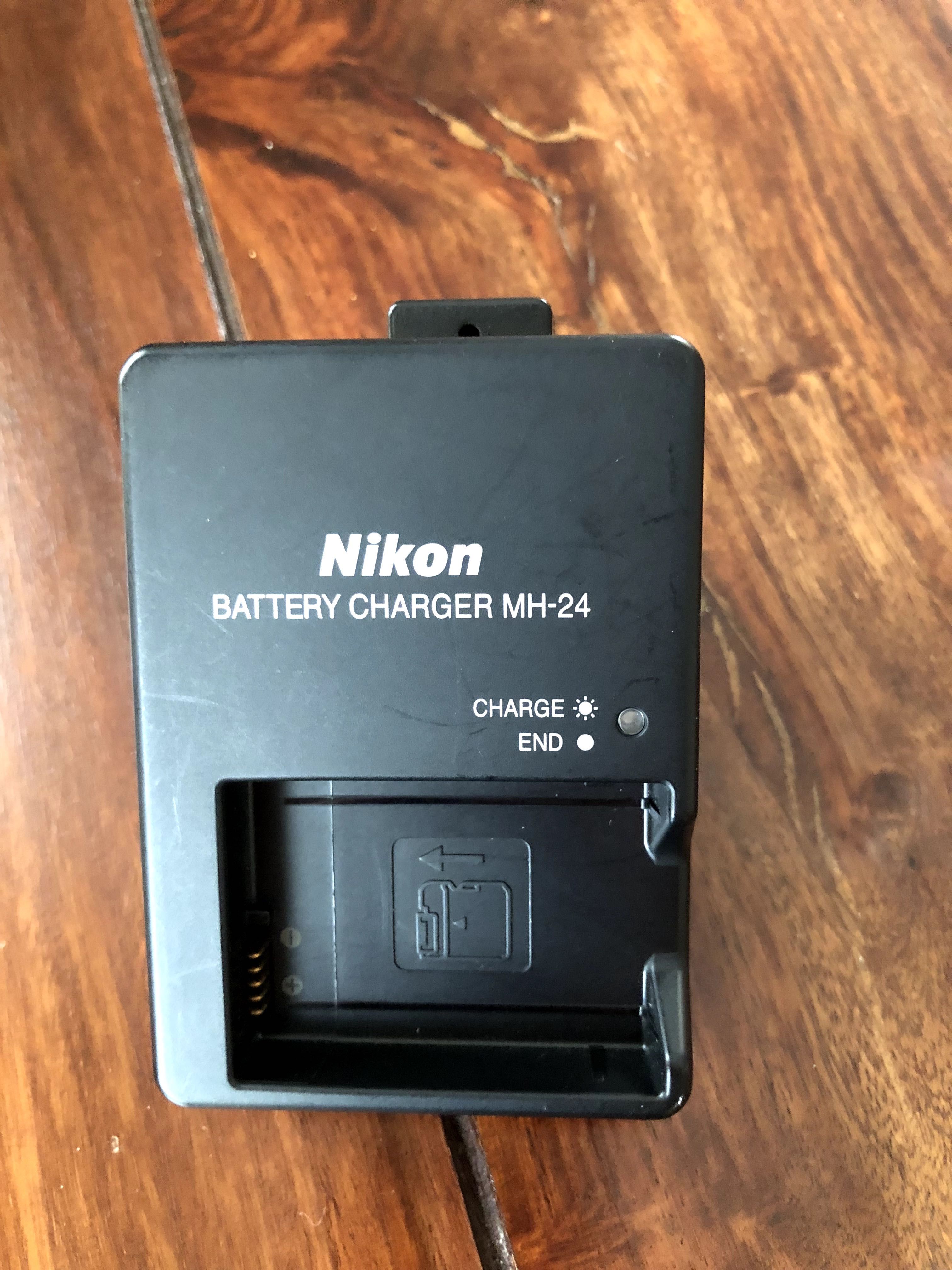 Nikon D5600 body + obiektyw Nikkor 18-55