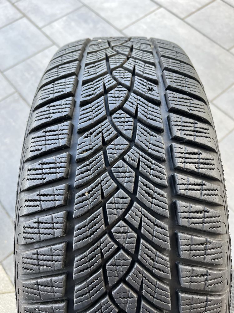 Zimowe GOODYEAR 205/55 r17 jak nowe