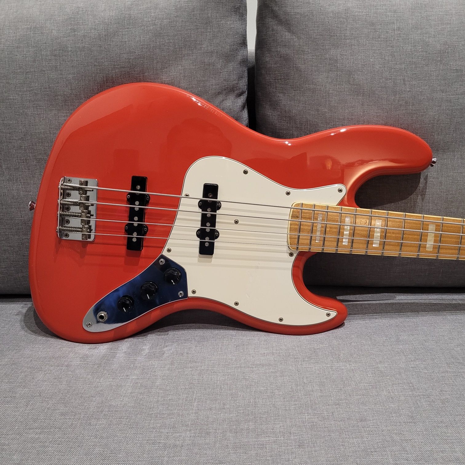 Edwards Jazz Bass kopia Fender Japan