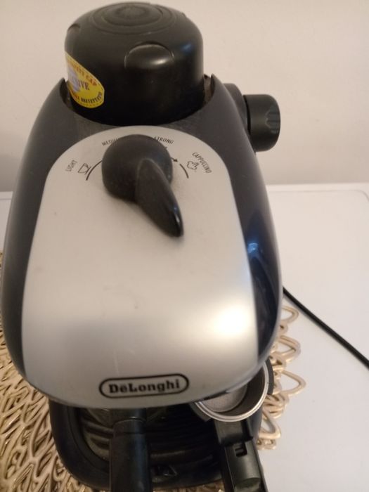 EC 7 expres do kawy DeLonhi idealny do porannej kawy.