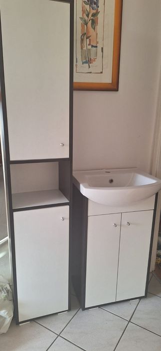 Sprzedam dwie szafki łazienkowe