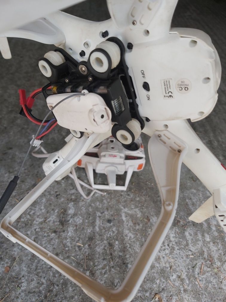 Dron MjX R/C dron..