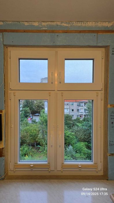 Duże okno, 4 skrzyła, uchylno-rozwierne, białe