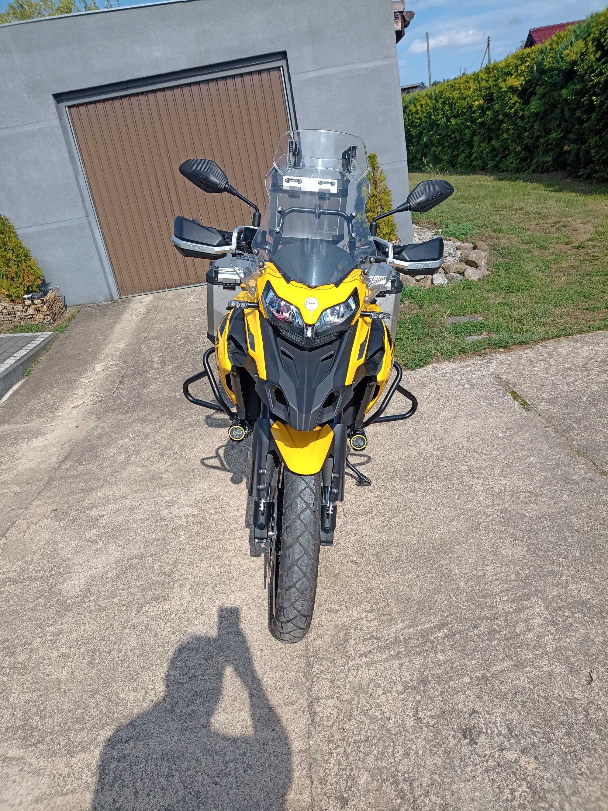 Benelli trk 502x