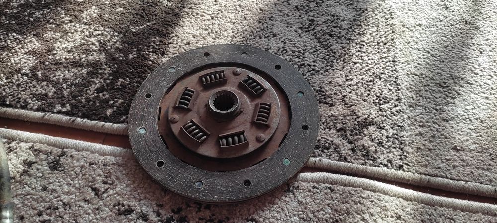 бензонасоси ВАЗ 2101-07, втулки, щеплення