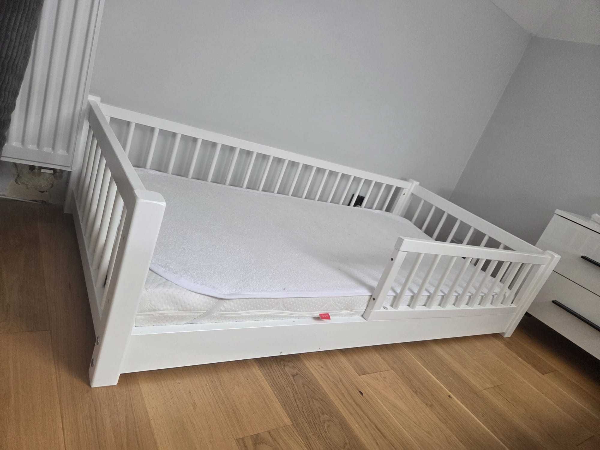 Łóżko dziecięce niskie z materacem Montessori Ourbaby