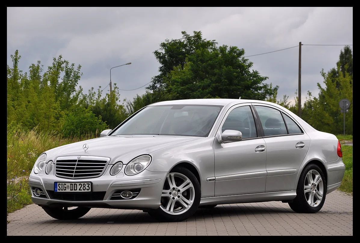 Mercedes-Benz Klasa E LIFT 320CDI Navi Bixenon Skóra Grzane Fotele ORYGIINAŁ BARDZO ZADBANY