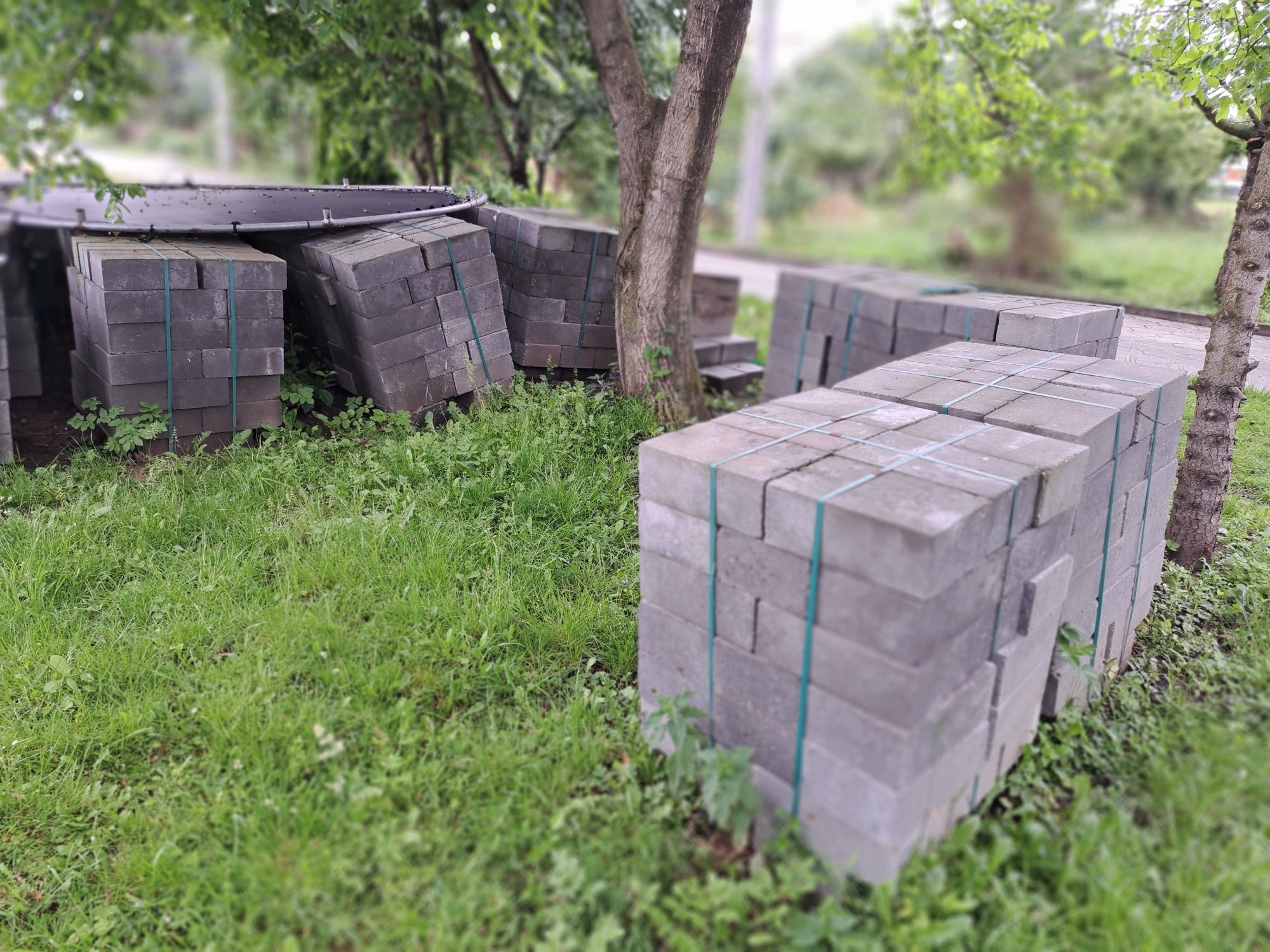 BLOCZEK betonowy cały 42 palety
