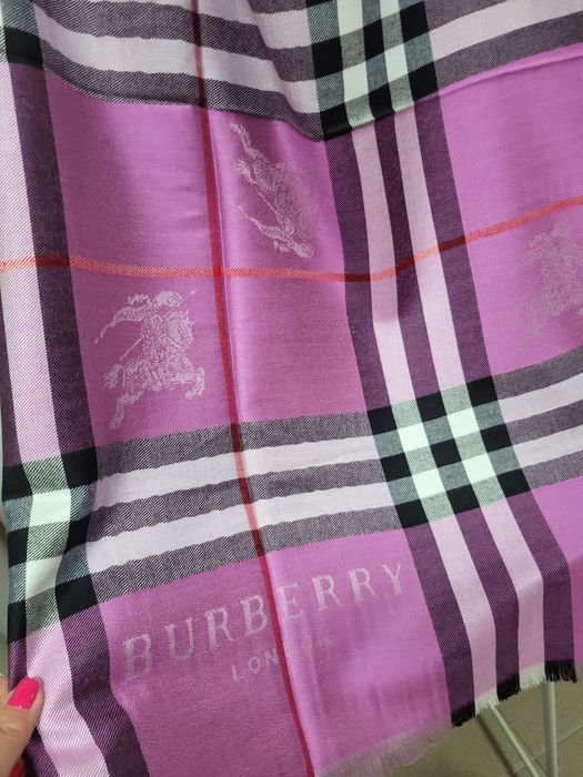 Люксові палантини Burberry,  нові, 180×70 
Усі бір