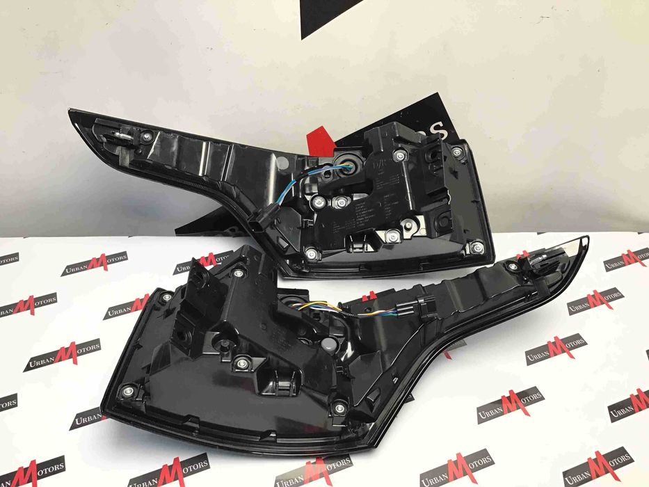 Комплект задніх ліхтарів/фонарів 	Range Rover Sport L494 SMOKE