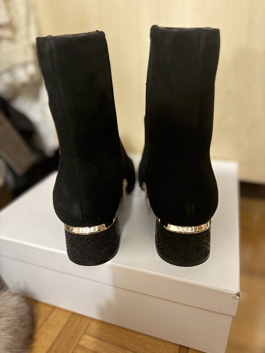 Guess oryginalne botki skóra zamsz suwak szpic 40 klasyka black