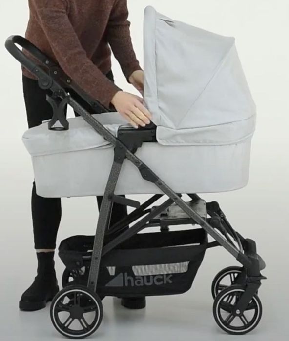 Carrinho Bebé Trio ISOFIX (Ovo + Alcofa + Cadeira Passeio + Extras)