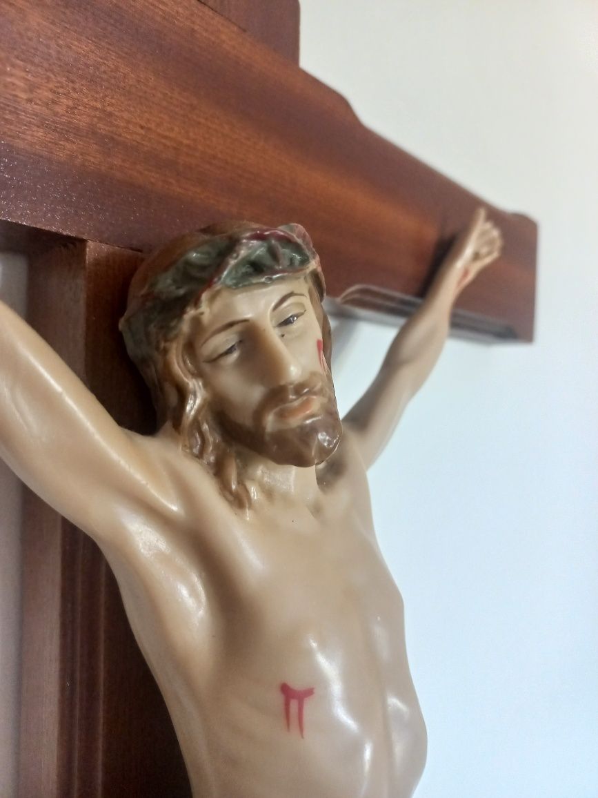 Crucifixo 80cm Madeira com Cristo