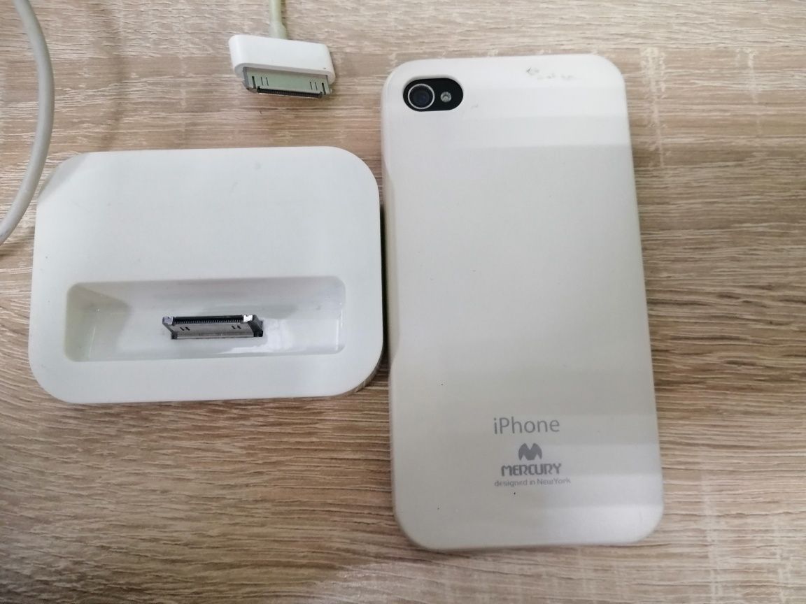 Продам iPhone в отличном состоянии