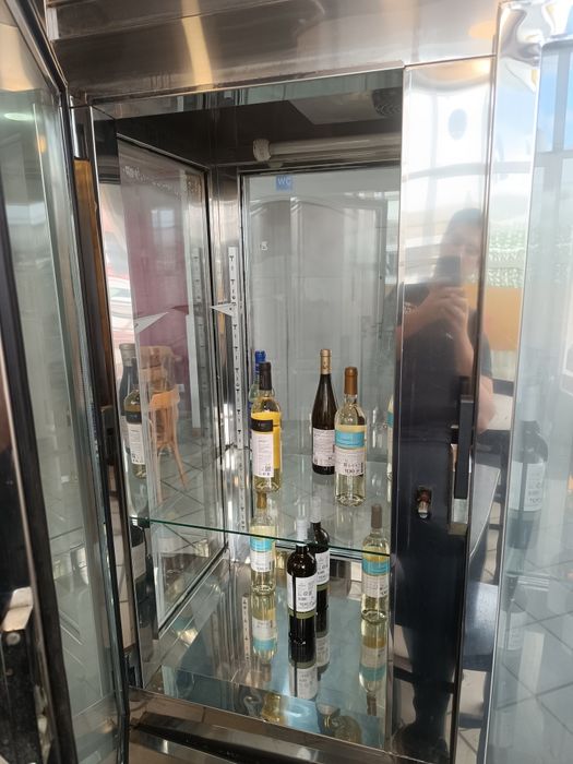 Vende se vitrine expositora refrigerada em Inox