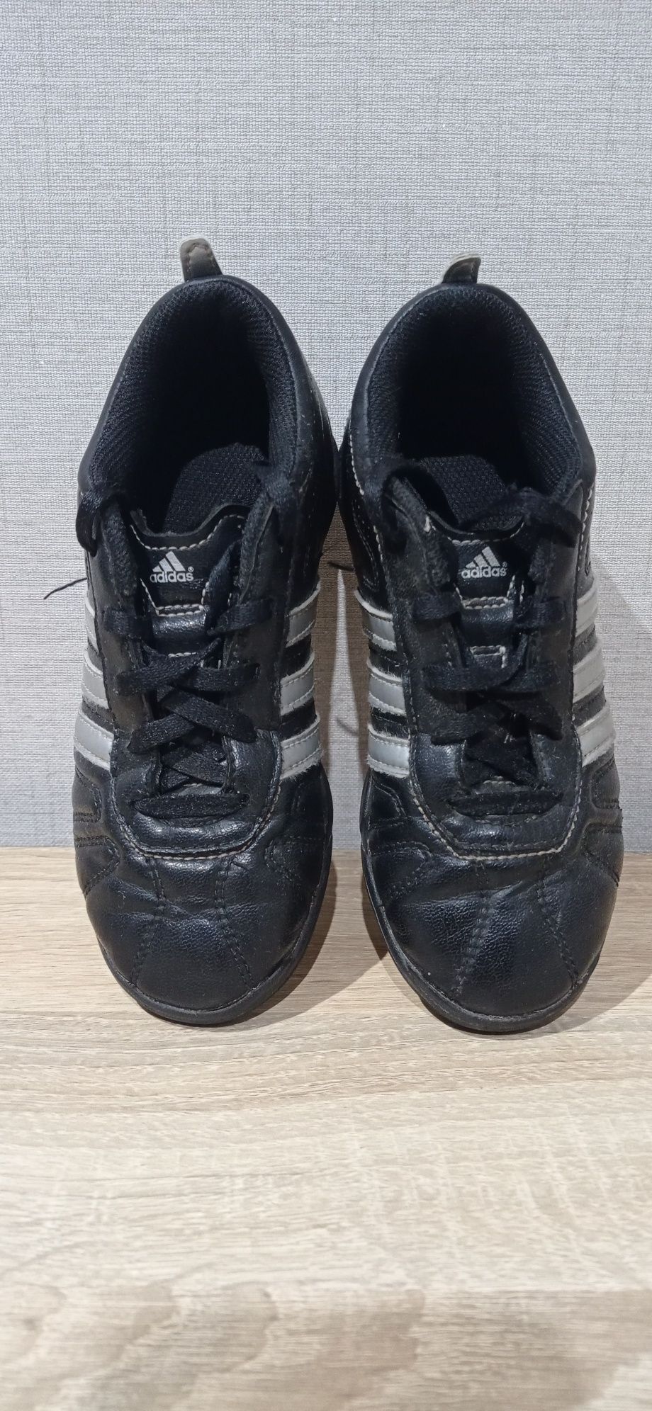 Детские футбольные бутсы Adidas adiQuestra IV TRX TF J (V23718)