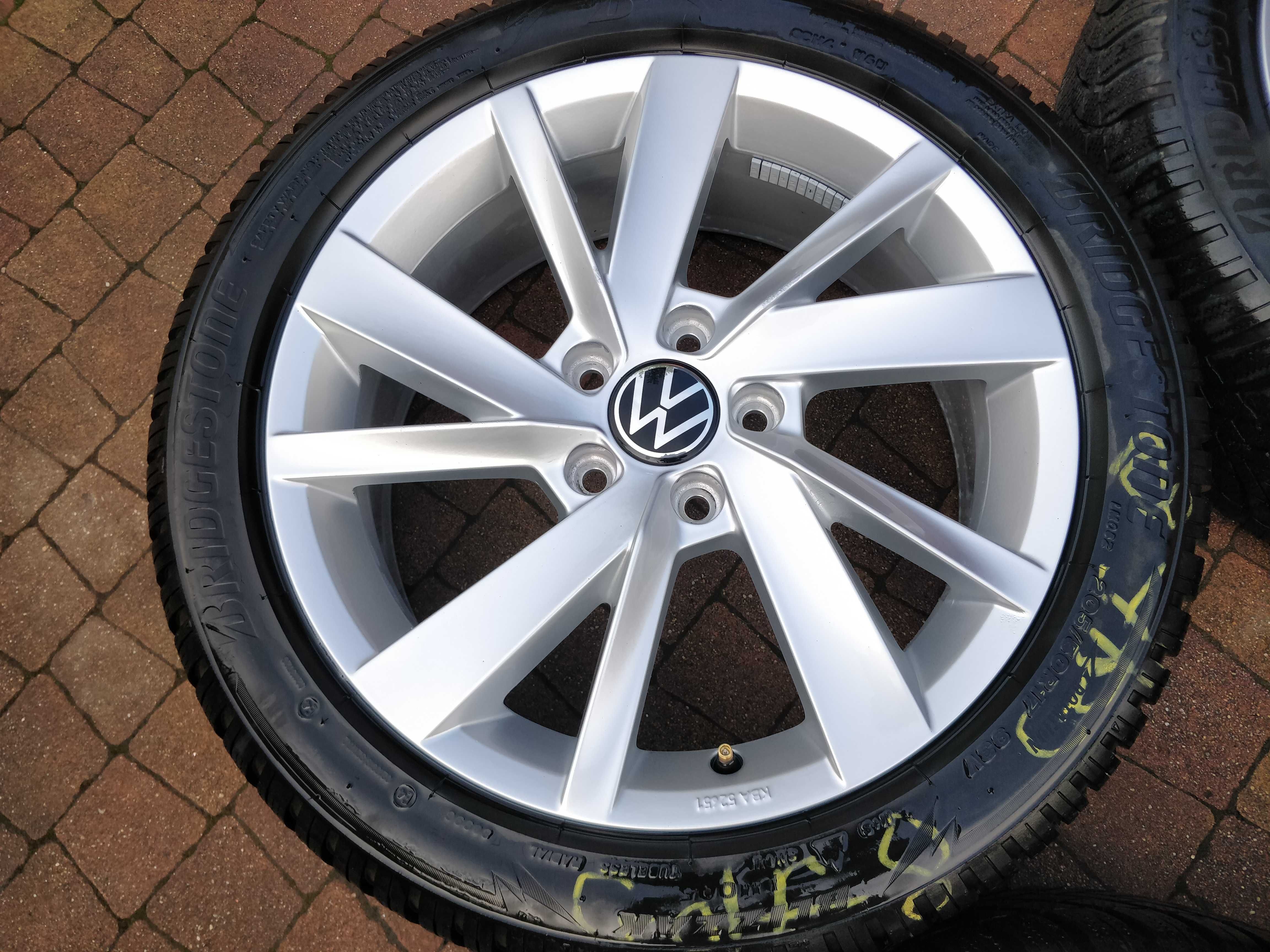 3483. Alufelgi 17" Vw Golf Mk8 VIII oryginalne 6.5J ET46 5x112