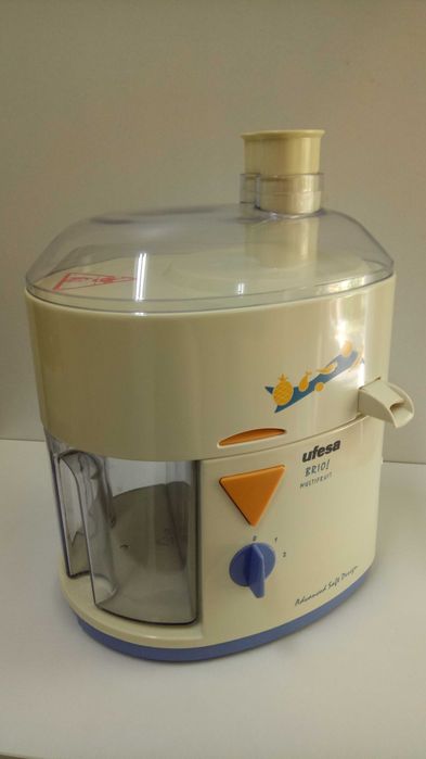 Liquidificadora (Máquina de Sumos) UFESA BRIO! MULTIFRUIT