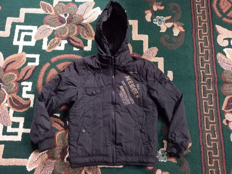 Куртка, ветровка двухсторонняя.
