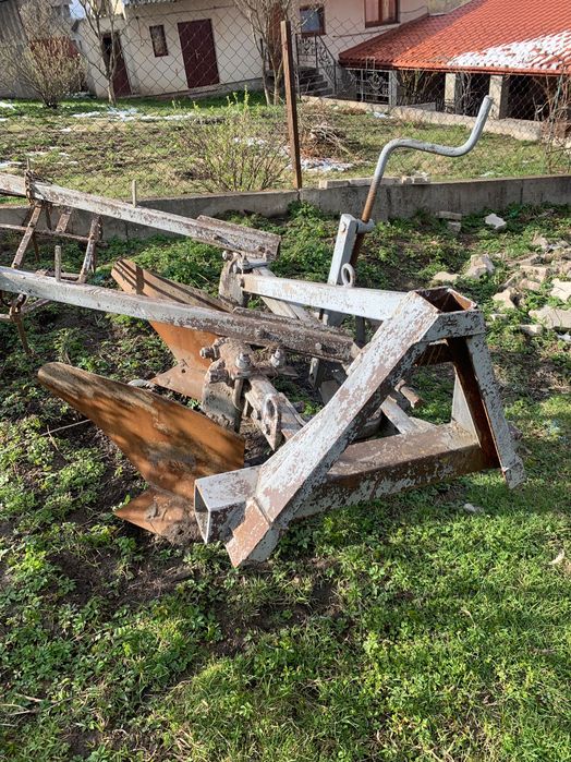 Трактор ЮМЗ 6 в робочому стані