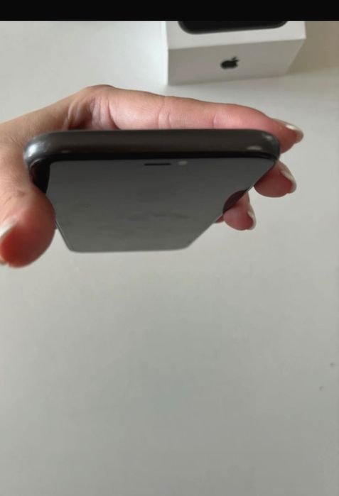 iPhone 11 preto 64GB