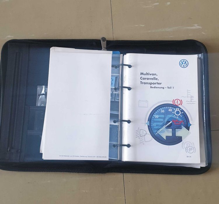 Instrukcja Obslugi+Etui.VW Multivan Transporter Caravelle instrukcja