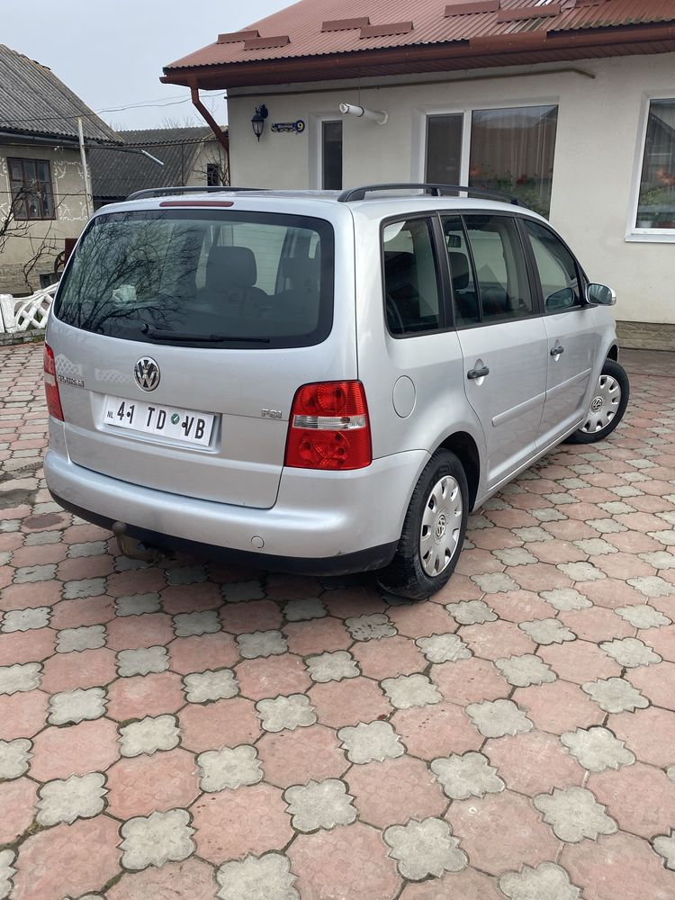 Volkswagen Touran