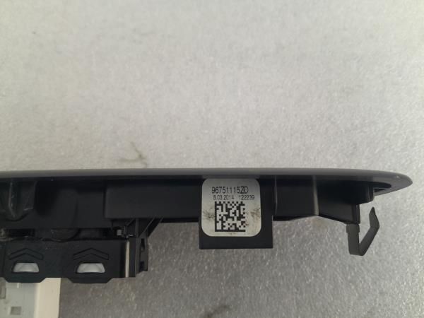 Comando / botão / interruptor vidros frente direito PEUGEOT 2008 I (CU