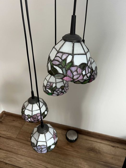 Lampa wisząca w stylu Tiffany