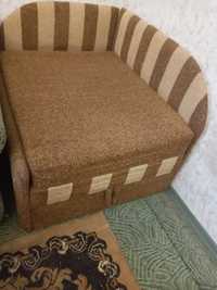 Дитячий розкладний диван з нішею для білизни