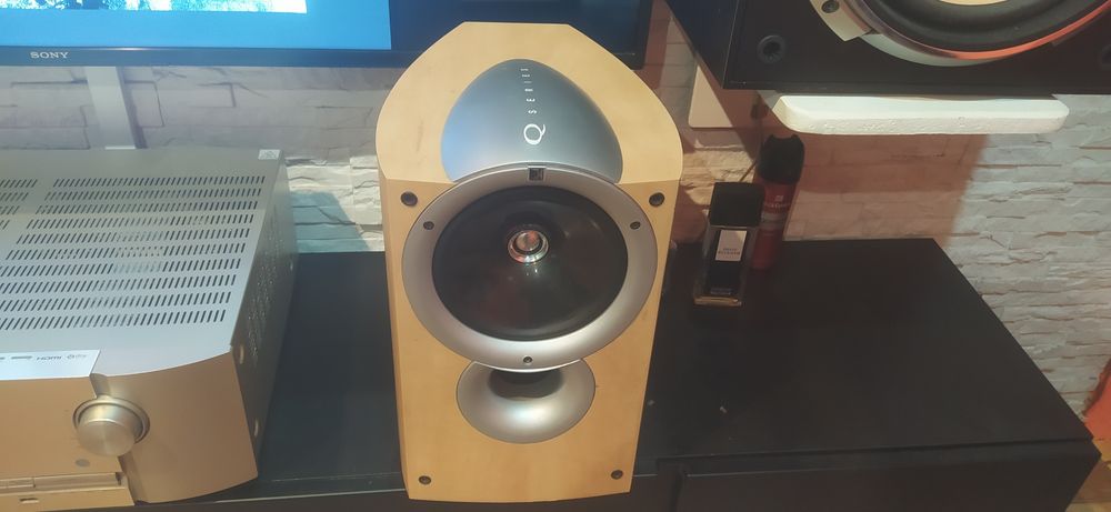 Kolumny podstawkowe 2.5drożne Kef Q1