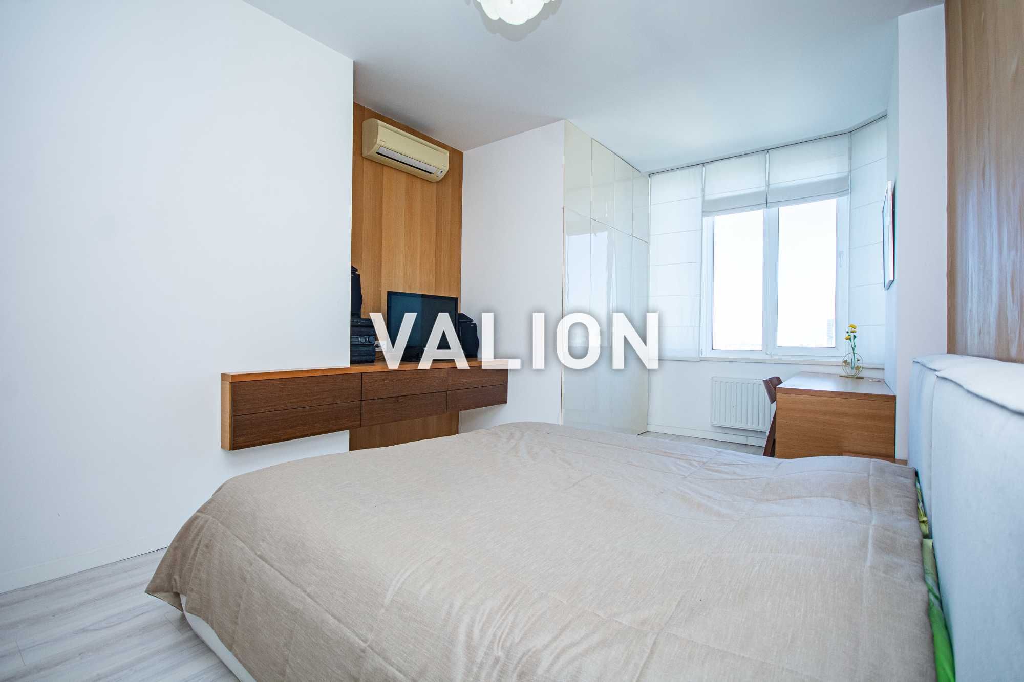 Без % Продаж 2-к квартири, Солом'янська 15А, власний вихід у парк!