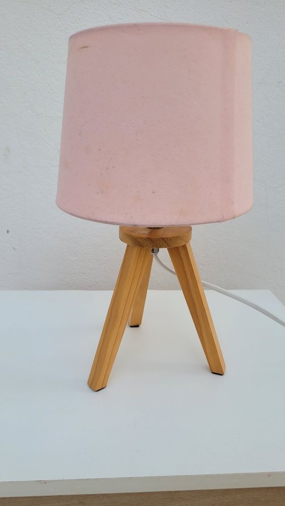 Candeeiro rosa pequeno